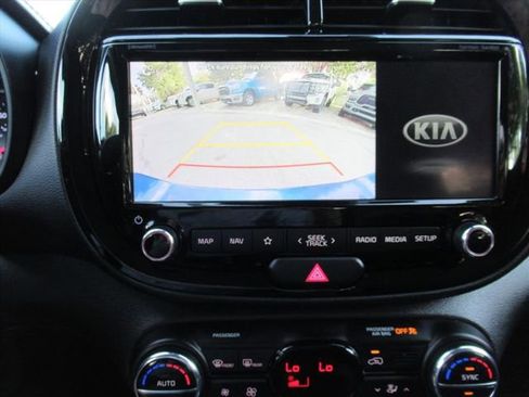 Used 2021 Kia Soul Turbo FWD image 27