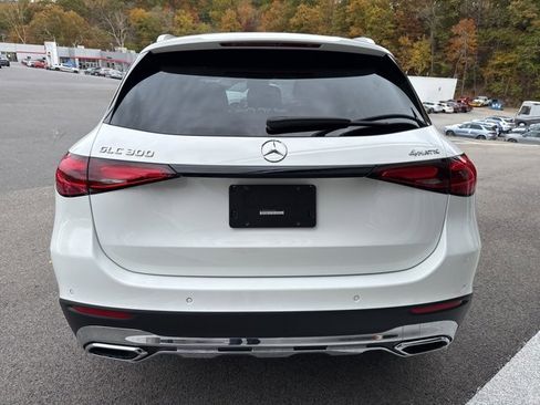 Certified 2025 Mercedes-Benz GLC 300 4MATIC image 4