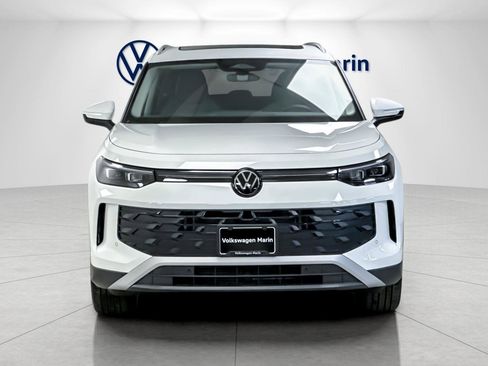 New 2026 Volkswagen Tiguan SE image 8