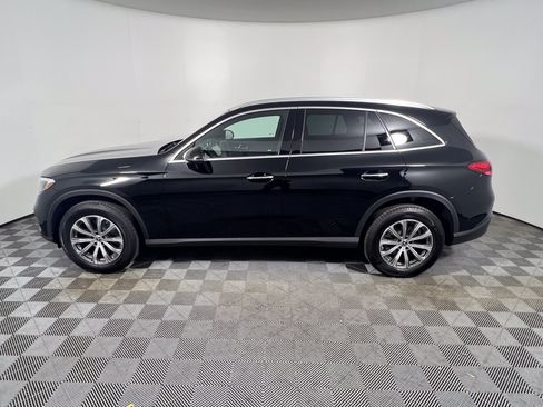 Used 2026 Mercedes-Benz GLC 300 image 2