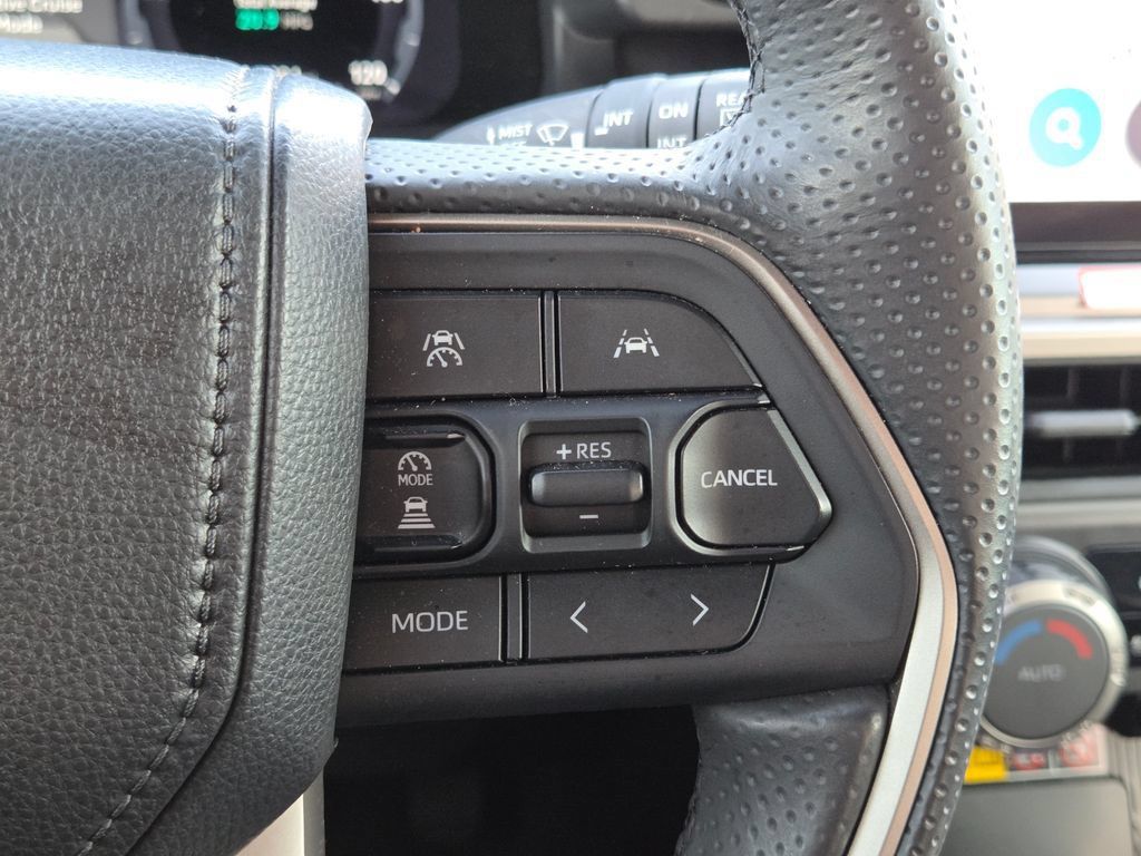 Used 2025 Toyota 4Runner TRD Off-Road Premium w/ Tow Technology Package AWD/4WD image 19