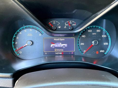 Used 2022 GMC Canyon Denali image 12