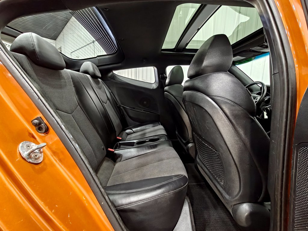 Used 2016 Hyundai Veloster w/ Option Group 02 FWD image 20