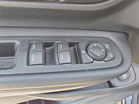 Used 2020 GMC Terrain SLT w/ Preferred Package image 17