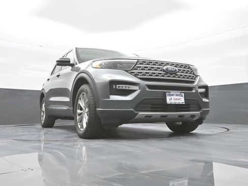 Used 2021 Ford Explorer Limited w/ Equipment Group 301A AWD/4WD image 43