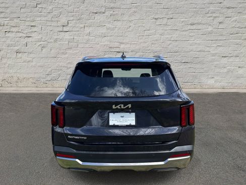 Used 2026 Kia Sorento S w/ S Panoramic Sunroof Package image 6