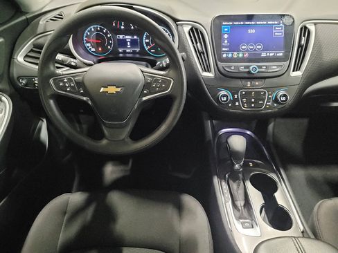 Used 2025 Chevrolet Malibu LT FWD image 22