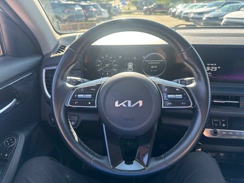 Certified 2024 Kia Seltos EX AWD/4WD image 16