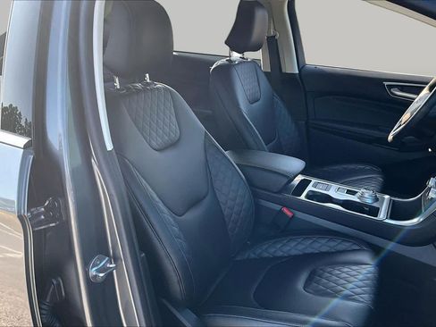 Used 2023 Ford Edge Titanium AWD/4WD image 9