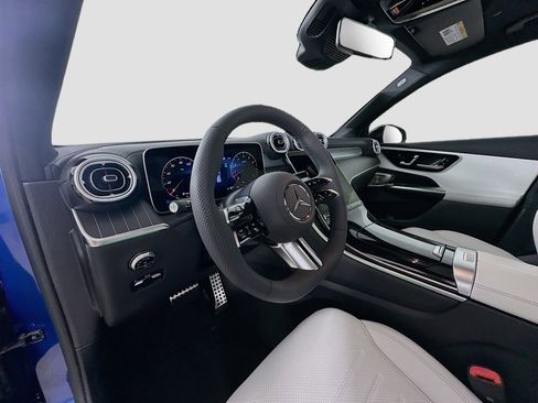 Used 2026 Mercedes-Benz GLC 300 4MATIC image 9