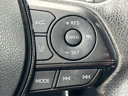 Used 2020 Toyota RAV4 LE image 31