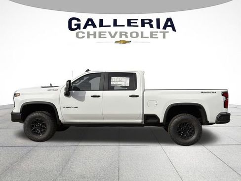 New 2026 Chevrolet Silverado 2500 ZR2 image 4