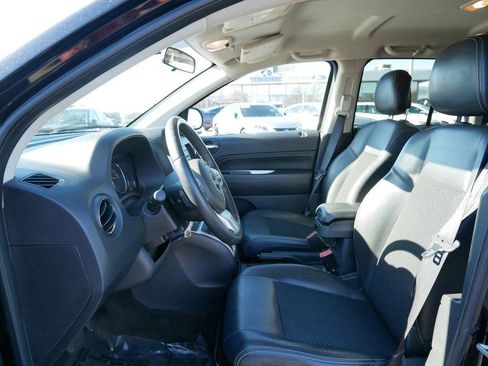 Used 2015 Jeep Compass Latitude image 7