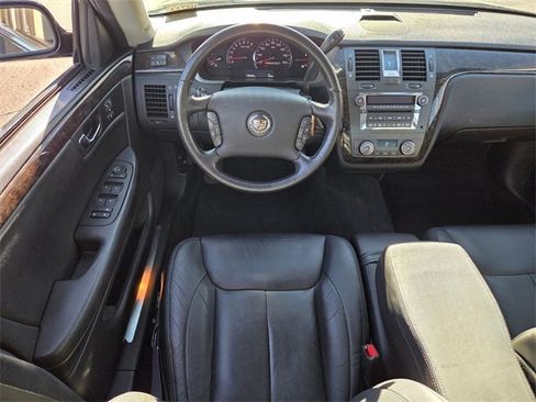 Used 2008 Cadillac DTS w/ Sun And Sound Package image 10