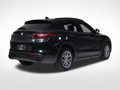 Used 2022 Alfa Romeo Stelvio Sprint image 5
