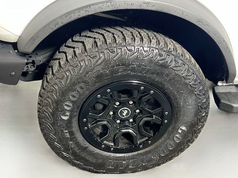 Used 2024 Ford Bronco Wildtrak AWD/4WD image 13