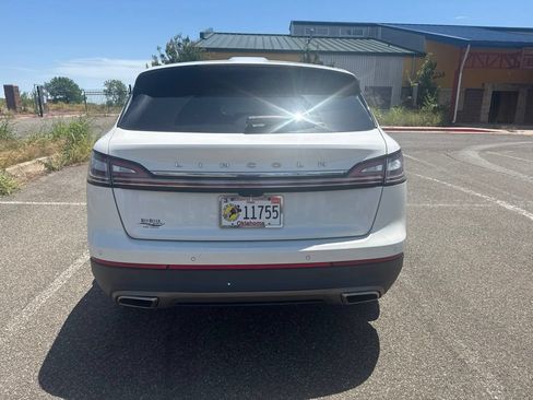 Used 2022 Lincoln Nautilus Reserve AWD/4WD image 5