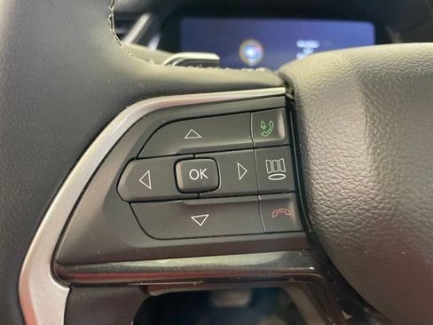 Used 2023 Jeep Grand Cherokee Altitude AWD/4WD image 19