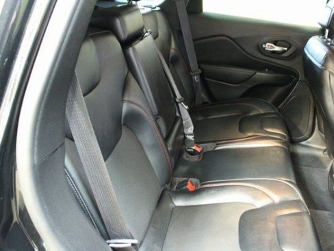 Used 2022 Jeep Cherokee Trailhawk w/ Trailer Tow Group image 11