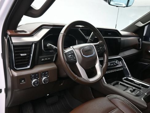 Used 2024 GMC Sierra 2500 Denali w/ Denali Reserve Package AWD/4WD image 14