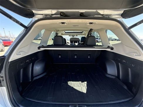 Used 2022 Subaru Forester Limited image 23