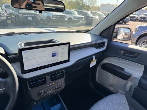 New 2025 Ford Maverick XLT w/ XLT Luxury Package image 15