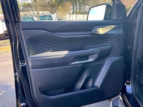 Used 2025 Ford Ranger XLT image 23