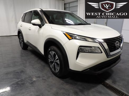 Used 2022 Nissan Rogue SV FWD image 1