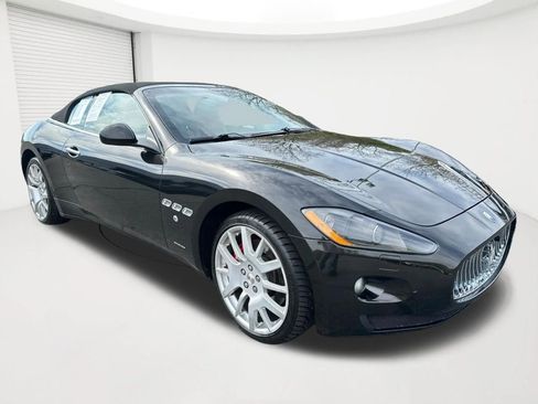 Used 2012 Maserati GranTurismo Convertible RWD image 3