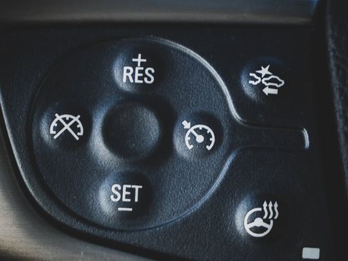 Used 2016 GMC Yukon XL Denali w/ Open Road Package image 15