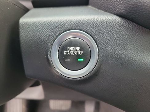 Used 2024 GMC Terrain SLT FWD image 25
