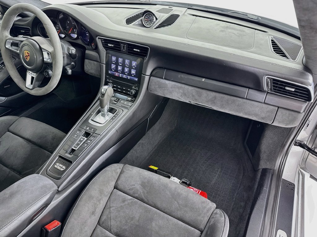 Certified 2019 Porsche 911 Carrera GTS RWD image 30
