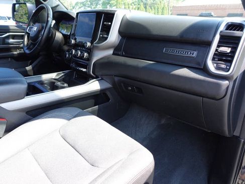 Used 2022 RAM 1500 Big Horn AWD/4WD image 36
