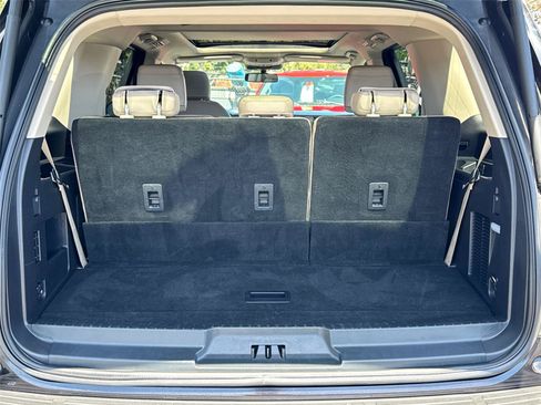 Certified 2024 Ford Expedition Limited AWD/4WD image 10