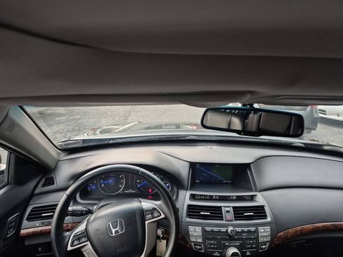 Used 2010 Honda Crosstour EX-L image 5