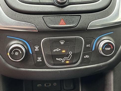 Used 2020 Chevrolet Equinox LT AWD/4WD image 19