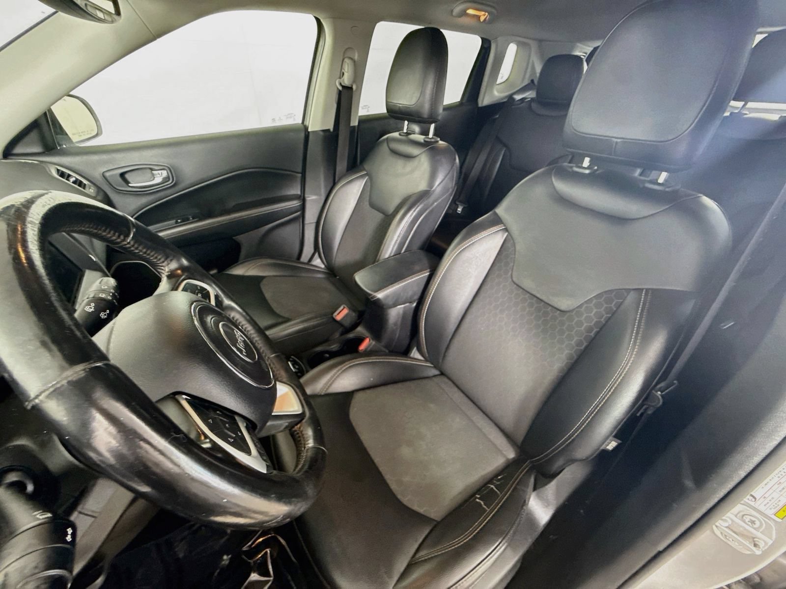 Used 2019 Jeep Compass Latitude w/ Popular Equipment Group AWD/4WD image 5