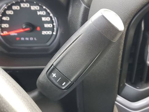 Used 2019 Chevrolet Silverado 1500 Custom w/ Custom Convenience Package AWD/4WD image 19