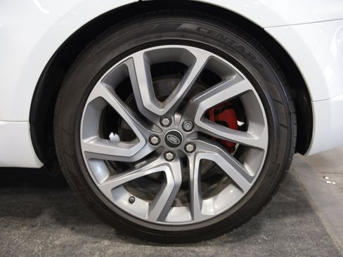 Used 2018 Land Rover Range Rover Sport HSE Dynamic image 12