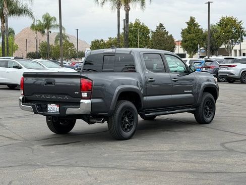 Used 2020 Toyota Tacoma SR5 RWD image 5