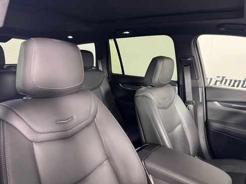 Used 2024 Cadillac XT6 Sport w/ Technology Package AWD/4WD image 34