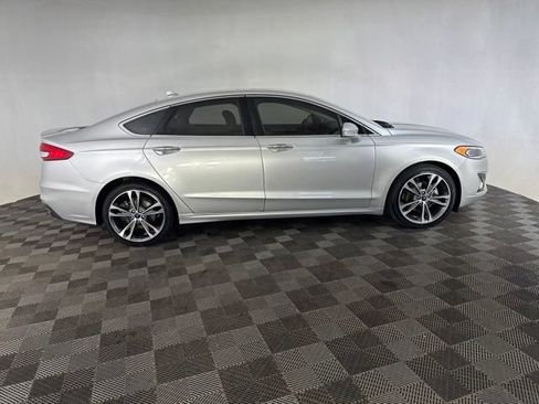 Used 2019 Ford Fusion Titanium AWD/4WD image 4