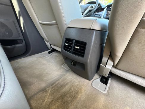 Used 2011 Ford Edge Limited w/ Driver Entry Pkg FWD image 87