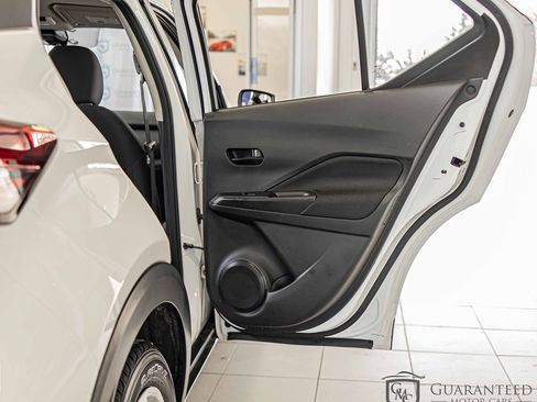 Used 2022 Nissan Kicks S image 36