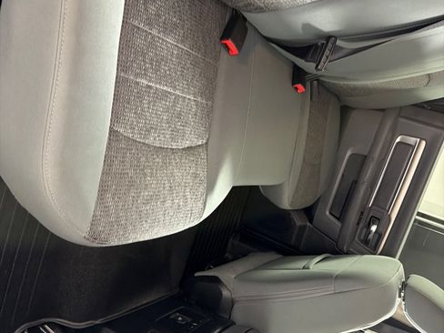 Used 2016 RAM 1500 Big Horn AWD/4WD image 17