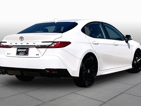 Used 2025 Toyota Camry SE FWD image 25