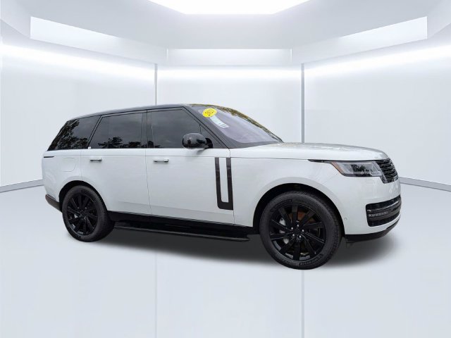 Used 2023 Land Rover Range Rover SE AWD/4WD image 2