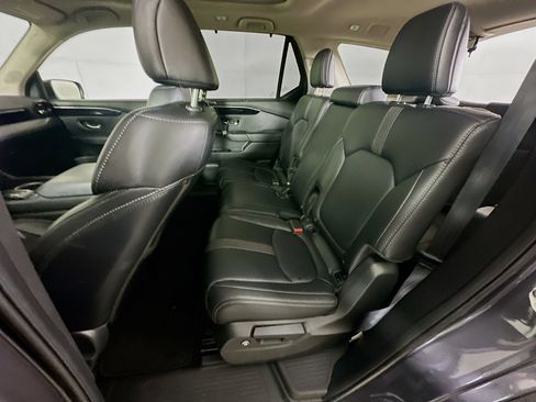 Used 2023 Honda Pilot Touring image 28