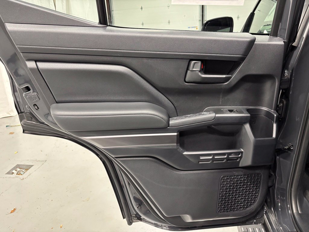 Used 2026 Toyota 4Runner SR5 AWD/4WD image 41