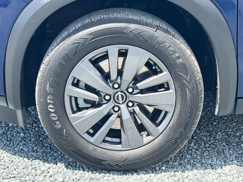 Used 2022 Nissan Pathfinder SV AWD/4WD image 37